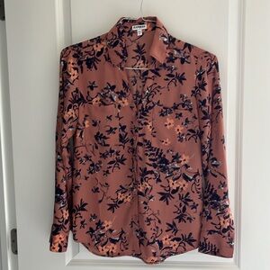 Express women’s printed portfolio shirt size small